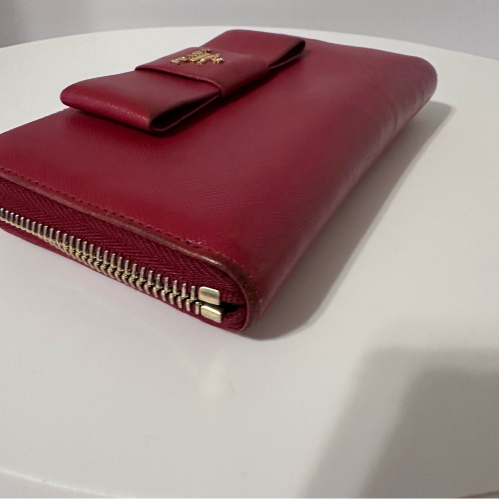 Fair Condition Prada wallet orangey/redish needs some work - Picture 3 of 14